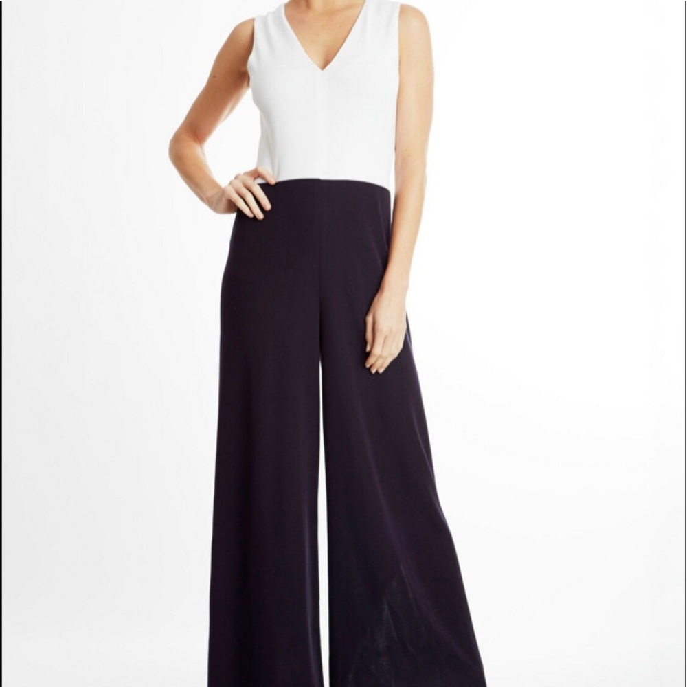 Misook navy and white jumpsuit
